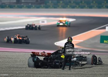 Formula 1 | Mercedes Battle Boils Over in Qatar Grand Prix Heat