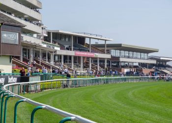 Four To Follow – Chase The Value